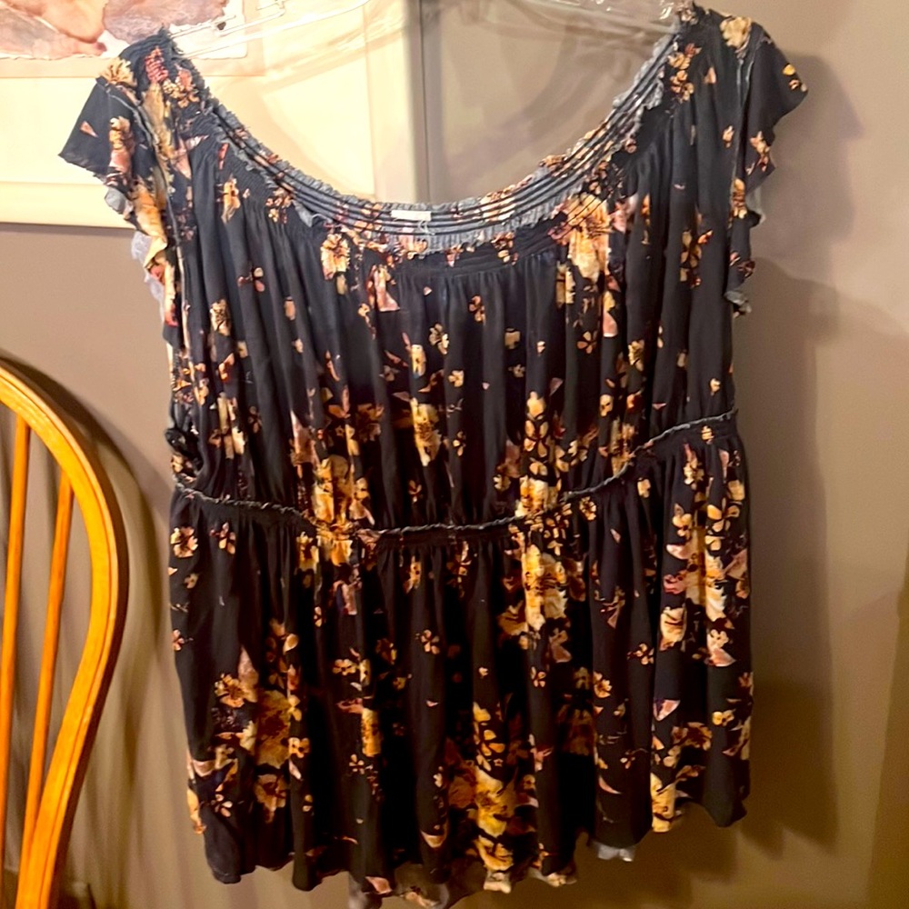Free People cute off shoulder top